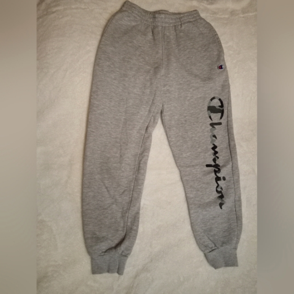 Champion boys Grey Sweatpants| Size M